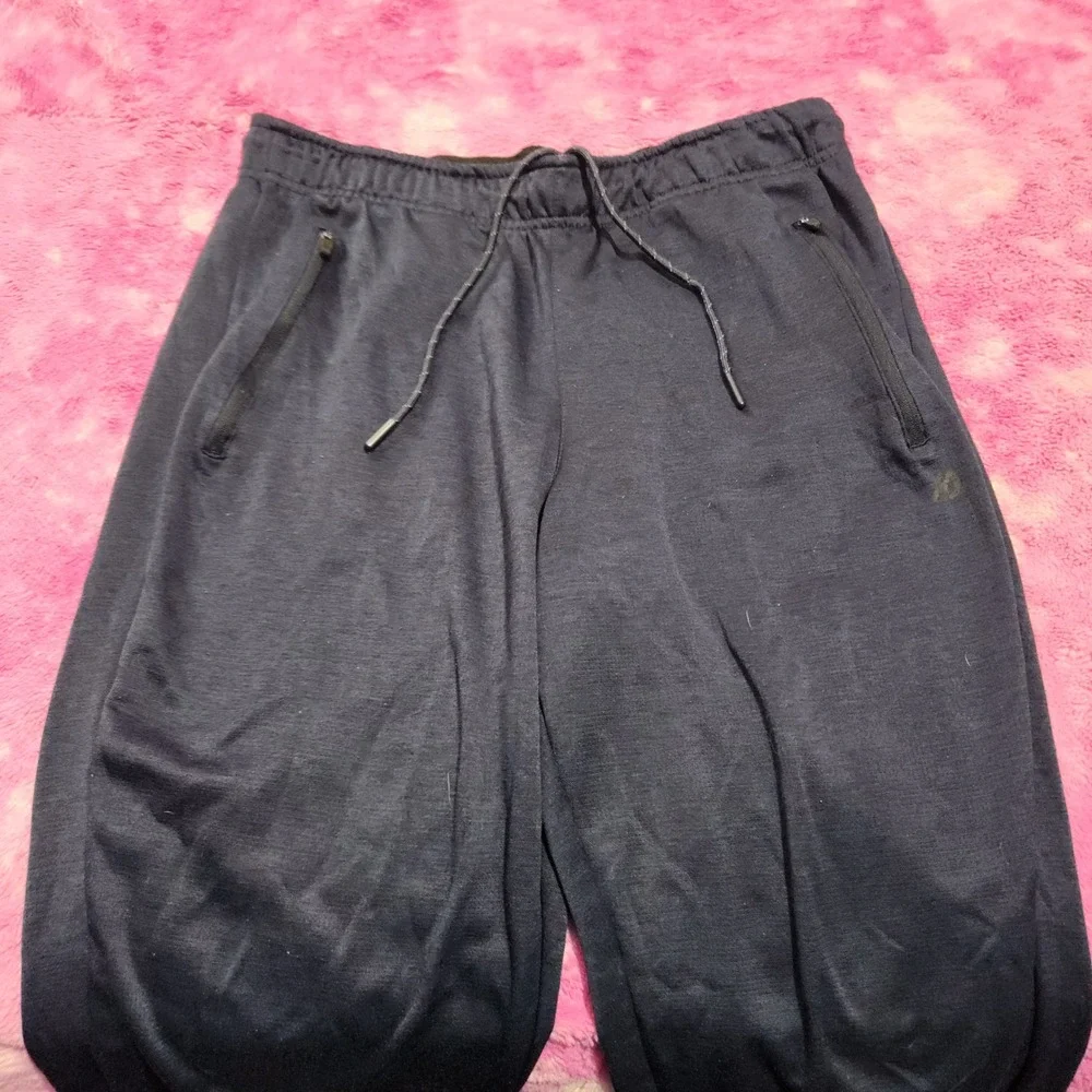 Eddie Bauer Motion Pants Men's Medium - High‎ Rise Performance Joggers Navy